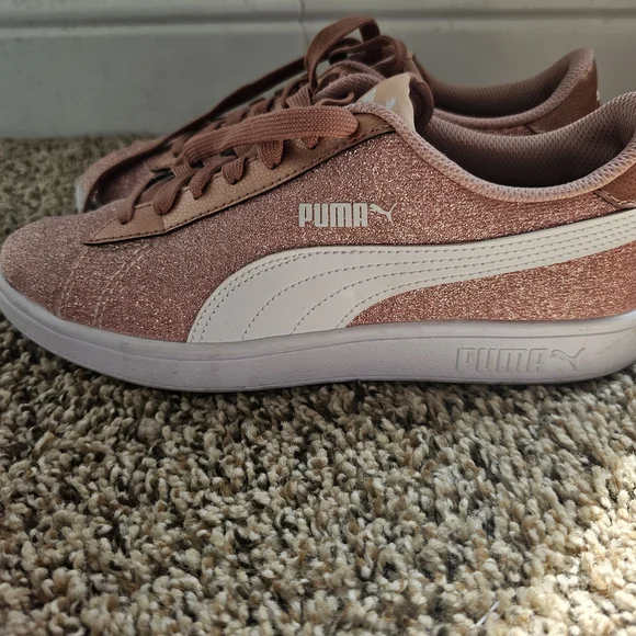 Puma Women's Pink Sneakers - Picture 1 of 7